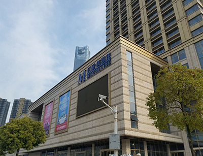 戴高樂無邊際泳池入住南昌紅谷灘區紅星美凱龍廣場泳吧體驗館 alt=