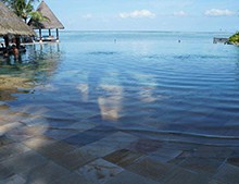 無邊際游泳池如何實現游不到邊?您真的需要了解一下!