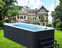 無盡泳池,你永遠游不到頭的泳池,讓你暢快體驗游泳樂趣