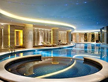 恒溫泳池熱泵,如何讓游泳館一年四季生意都火爆？