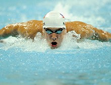 無邊際泳池比一般逆流訓(xùn)練器，哪款效果更好？答案在這[戴高樂泳池設(shè)備]