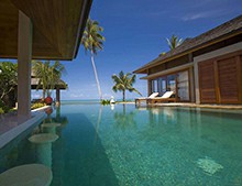 無邊際泳池，讓你足不出戶體驗無限暢游，感受過沒?[戴高樂泳池設備]