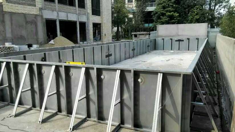 鋼結(jié)構(gòu)泳池.jpg 鋼結(jié)構(gòu)泳池.jpg