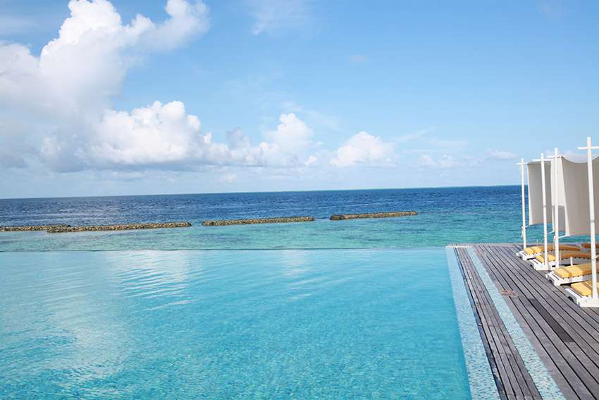 無邊泳池 無邊泳池