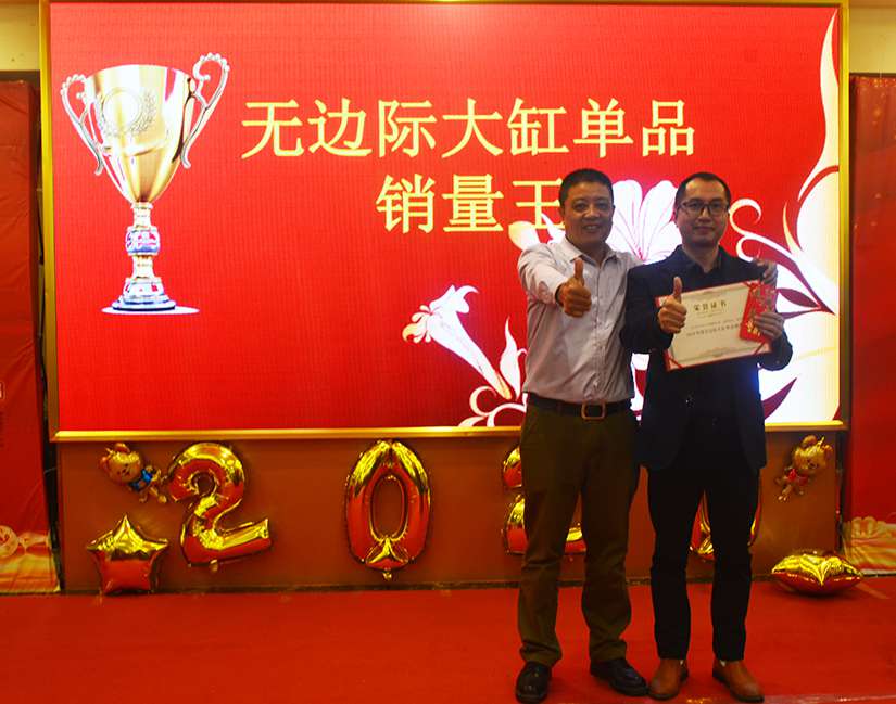 戴高樂泳池設備 戴高樂泳池設備