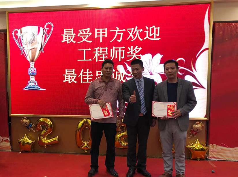 戴高樂泳池設備 戴高樂泳池設備