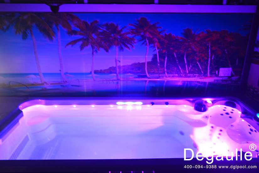 戴高樂無邊際泳池