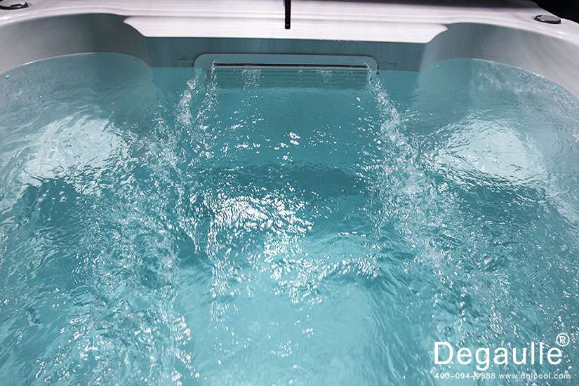 戴高樂成品無邊際游泳池 戴高樂成品無邊際游泳池