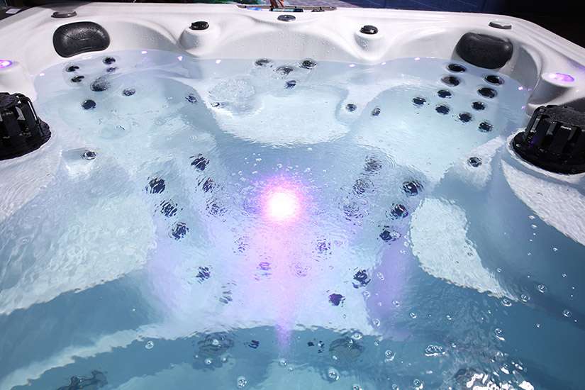 戴高樂成品無邊際游泳池 戴高樂成品無邊際游泳池