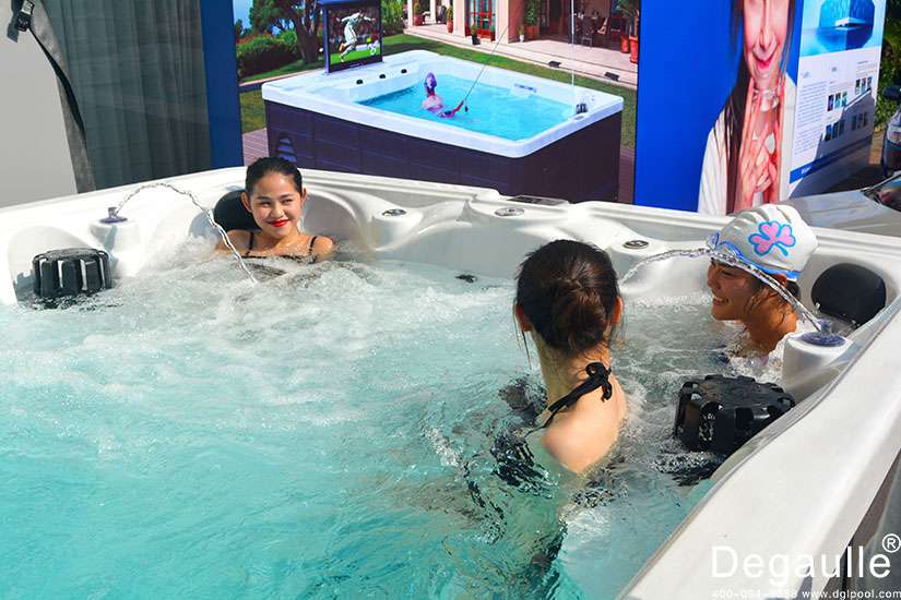 戴高樂無邊際泳池 戴高樂無邊際泳池