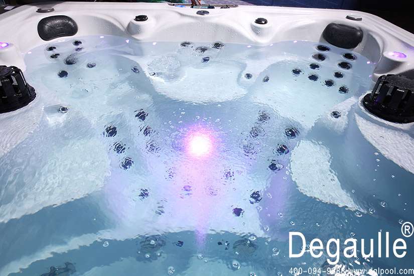 戴高樂0672.jpg 私家泳池,別墅泳池,無邊際泳池,保溫蓋,戴高樂無邊際泳池.jpg