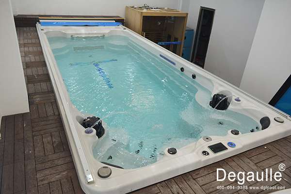 逆流式游泳池, 逆流式游泳池,