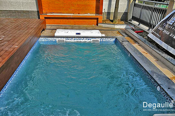 私家游泳池設(shè)備 私家游泳池設(shè)備